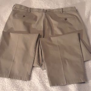 Mens Dockers Relaxes Fit pants